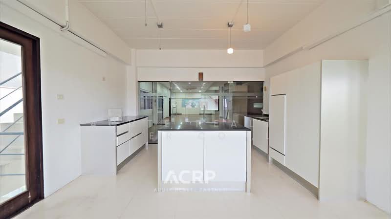 Office Building + Warehouse for Sale in Sukhumvit 101. Land area 250 sq.w. Sale 34.9 MB, Bangkok, Bang Chak, Phra Khanong, Bangkok, , 870 sqm, Shophouse For Sale, by Acute Realty Partner Co.,Ltd., 500362142 - DDproperty.com