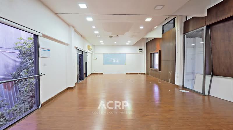 Office Building + Warehouse for Sale in Sukhumvit 101. Land area 250 sq.w. Sale 34.9 MB, Bangkok, Bang Chak, Phra Khanong, Bangkok, , 870 sqm, Shophouse For Sale, by Acute Realty Partner Co.,Ltd., 500362142 - DDproperty.com