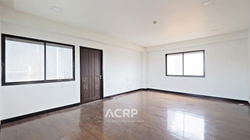 Office Building + Warehouse for Sale in Sukhumvit 101. Land area 250 sq.w. Sale 34.9 MB, Bangkok, Bang Chak, Phra Khanong, Bangkok, , 870 sqm, Shophouse For Sale, by Acute Realty Partner Co.,Ltd., 500362142 - DDproperty.com