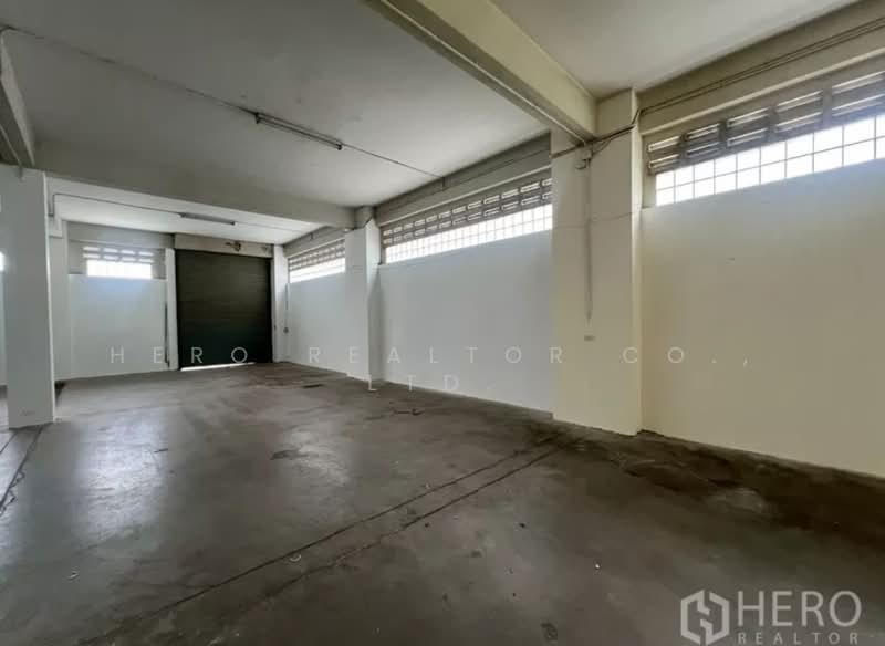 For Rent Warehouse 300 sq.m. near BTS Punnawithi, Bang Chak, Bangkok BRE24175, Bangkok, Bang Chak, Phra Khanong, Bangkok, , 300 sqm, Warehouse/Factory For Rent, by Hero Realtor Co., Ltd., 500362152 - DDproperty.com