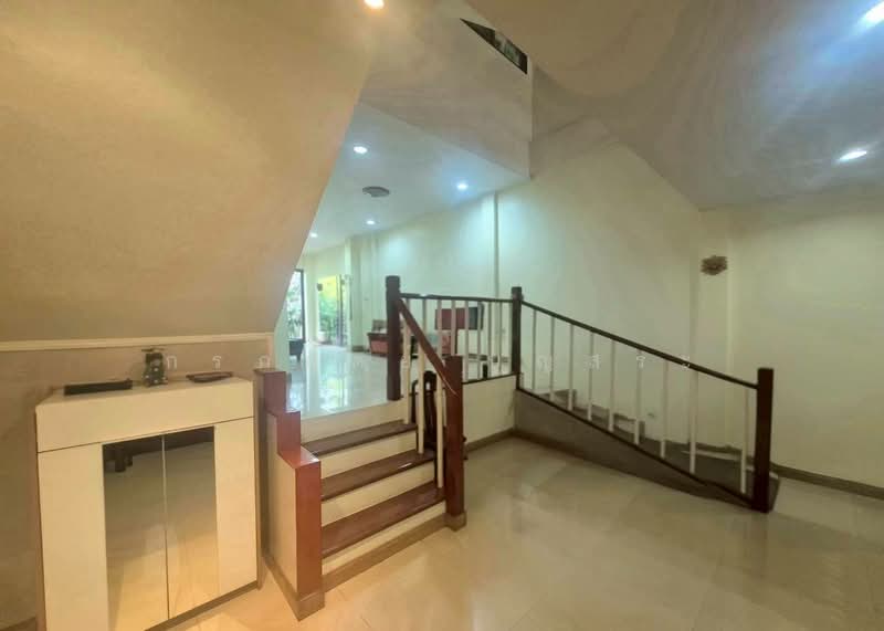 Baan Klang Muang Mengjai Ratchada 2, Bangkok, Soi Sahakanpramoon, Wang Thonglang, Bangkok, 3 Bedrooms, 200 sqm, Townhouse For Sale, by กรกฤตย์ บุญสระ, 500362216 - DDproperty.com
