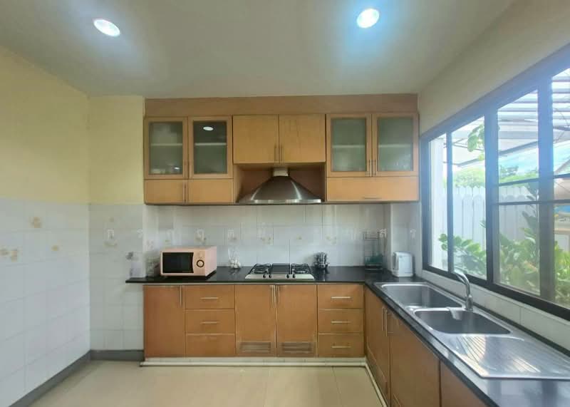 Baan Klang Muang Mengjai Ratchada 2 : บ้านกลางเมือง เหม่งจ๋าย รัชดา 2, กรุงเทพ, ซอยสหการประมูล, วังทองหลาง, กรุงเทพ, 200 ตร.ม., ทาวน์เฮ้าส์ ขาย, โดย กรกฤตย์ บุญสระ, 500362216 - DDproperty.com