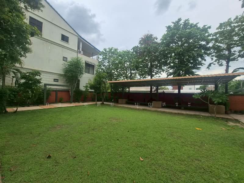 Baan Klang Muang Mengjai Ratchada 2 : บ้านกลางเมือง เหม่งจ๋าย รัชดา 2, กรุงเทพ, ซอยสหการประมูล, วังทองหลาง, กรุงเทพ, 200 ตร.ม., ทาวน์เฮ้าส์ ขาย, โดย กรกฤตย์ บุญสระ, 500362216 - DDproperty.com