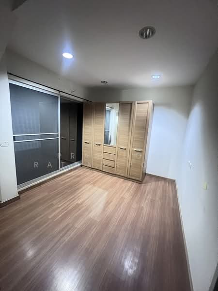 Baan Klang Muang Sukhumvit 113, Samut Prakan, Soi Dan Samrong 32, Samrong Nua, Muang Samut Prakarn, Samut Prakan, 3 Bedrooms, 200 sqm, Townhouse For Rent, by Praeploy Rattanapornnapapatch, 500362233 - DDproperty.com