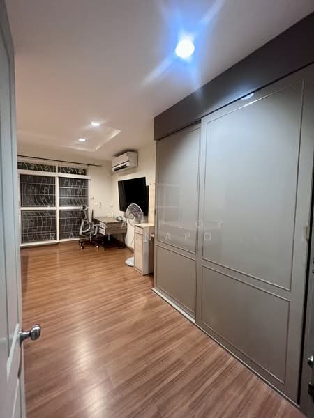 Baan Klang Muang Sukhumvit 113, Samut Prakan, Soi Dan Samrong 32, Samrong Nua, Muang Samut Prakarn, Samut Prakan, 3 Bedrooms, 200 sqm, Townhouse For Rent, by Praeploy Rattanapornnapapatch, 500362233 - DDproperty.com