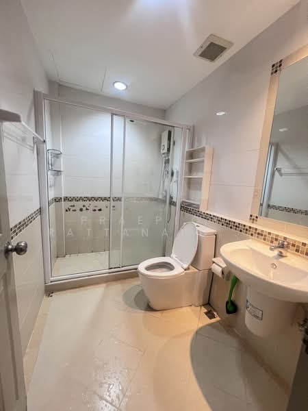 Baan Klang Muang Sukhumvit 113 : บ้านกลางเมือง สุขุมวิท 113, สมุทรปราการ, ซอย ด่านสำโรง 32, สำโรงเหนือ, เมืองสมุทรปราการ, สมุทรปราการ, 200 ตร.ม., ทาวน์เฮ้าส์ ให้เช่า, โดย Praeploy Rattanapornnapapatch, 500362233 - DDproperty.com