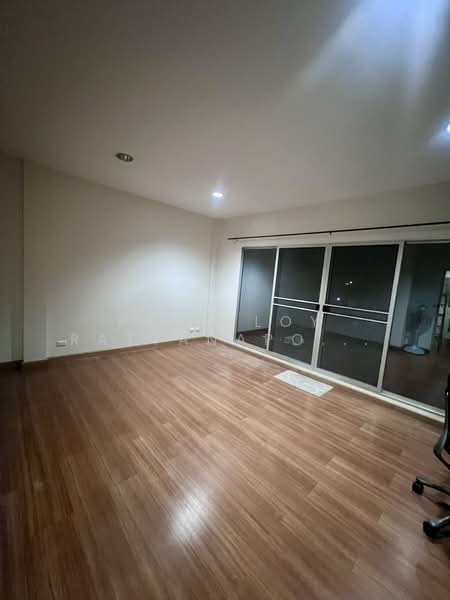 Baan Klang Muang Sukhumvit 113 : บ้านกลางเมือง สุขุมวิท 113, สมุทรปราการ, ซอย ด่านสำโรง 32, สำโรงเหนือ, เมืองสมุทรปราการ, สมุทรปราการ, 200 ตร.ม., ทาวน์เฮ้าส์ ให้เช่า, โดย Praeploy Rattanapornnapapatch, 500362233 - DDproperty.com