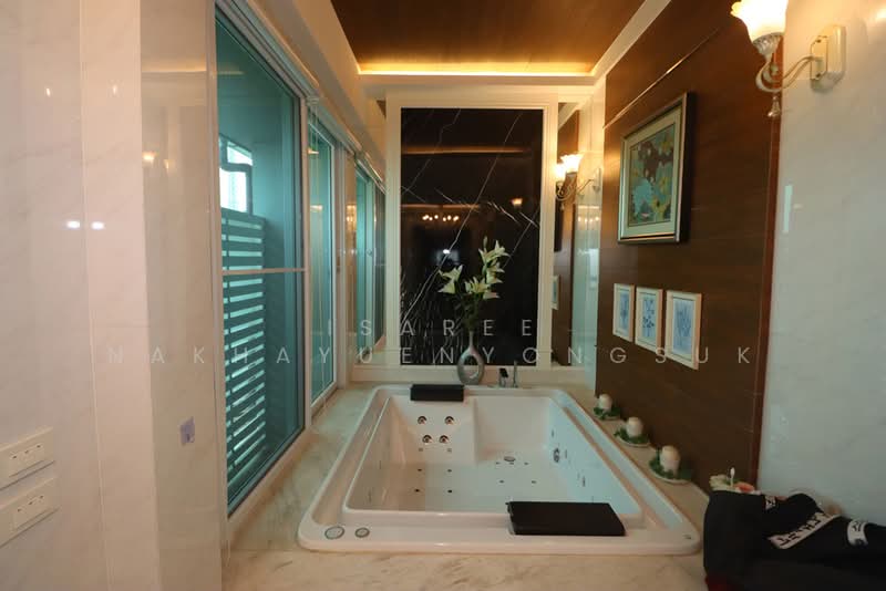 Life Bangkok Boulevard Ramintra, Bangkok, Ramintra Road, Khan Na Yao, Bangkok, 4 Bedrooms, 205 sqm, Single Detached House For Sale, by Isaree Nakhayuenyongsuk, 500362261 - บ้านเดี่ยว รามอินทรา คันนายาว ใกล้แฟชั่น - DDproperty.com