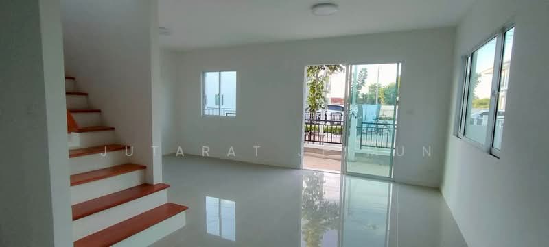 Lanceo Crib Thepharak-Bangpra, Samut Prakan, Bang Pla, Bang Plee, Samut Prakan, 4 Bedrooms, 141 sqm, Townhouse For Sale, by Jutarat Jitmun, 500362299 - DDproperty.com