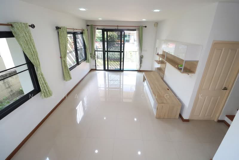 Golden Avenue Chaengwattana-Tiwanon, Nonthaburi, Sukhaprachasan Road 3, Bang Phut, Pak Kret, Nonthaburi, 3 Bedrooms, 120 sqm, Single Detached House For Sale, by Isaree Nakhayuenyongsuk, 500362330 - DDproperty.com
