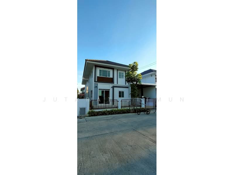 Lanceo Crib Thepharak-Bangpra, Samut Prakan, Bang Pla, Bang Plee, Samut Prakan, 4 Bedrooms, 141 sqm, Semi-Detached House (Twin House) For Rent, by Jutarat Jitmun, 500362338 - DDproperty.com