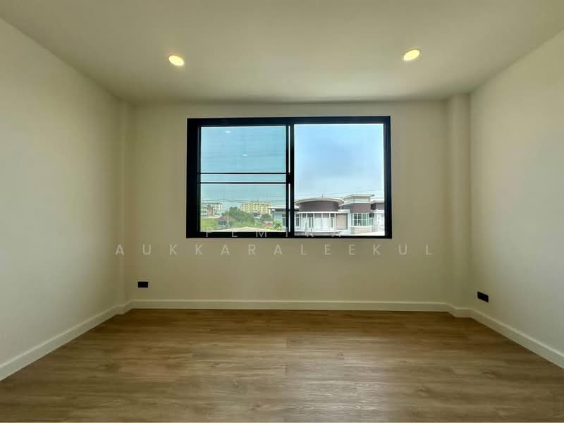 3-BR Townhouse, Bangkok, Lat Phrao, Bangkok, 3 Bedrooms, 204 sqm, Townhouse For Sale, by Pemika Aukkaraleekul, 500362339 - DDproperty.com