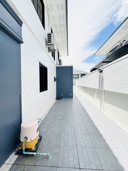 ขายบ้านเดี่ยวหลังใหญ่ ม.มณีรินทร์ไพรเวทซี่ ศรีราชา, Chon Buri (Pattaya), Nong - Kham, Si Racha, Chon Buri (Pattaya), 3 Bedrooms, 220 sqm, Single Detached House For Sale, by Dusit Saengfa, 500362346 - DDproperty.com