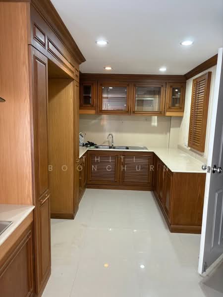 Urban Sathorn, Bangkok, Ratchaphruek Road, Bang Chak, Phasi Charoen, Bangkok, 3 Bedrooms, 250 sqm, Townhouse For Rent, by Thiti Boonchurn, 500362367 - DDproperty.com