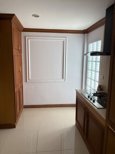 Urban Sathorn, Bangkok, Ratchaphruek Road, Bang Chak, Phasi Charoen, Bangkok, 3 Bedrooms, 250 sqm, Townhouse For Rent, by Thiti Boonchurn, 500362367 - DDproperty.com