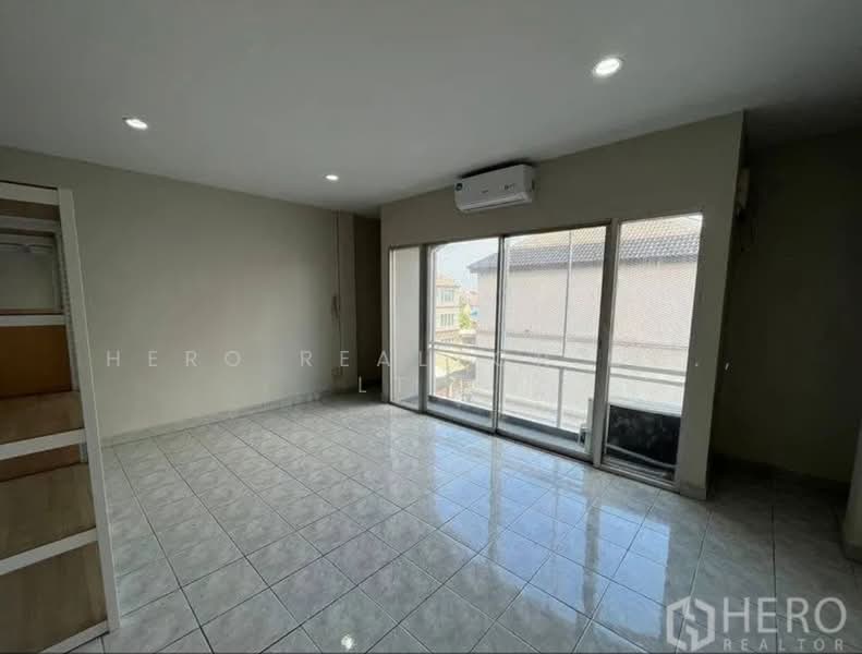 For Rent Townhouse near BTS Punnawithi, Bang Chak, Bangkok HRE00930, Bangkok, Bang Chak, Phra Khanong, Bangkok, 3 Bedrooms, 220 sqm, Townhouse For Rent, by Hero Realtor Co., Ltd., 500362407 - DDproperty.com