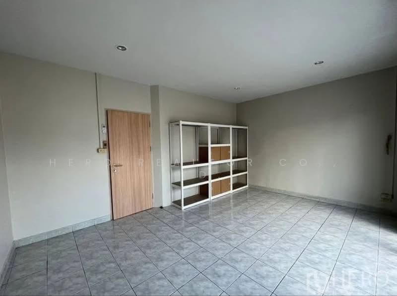 For Rent Townhouse near BTS Punnawithi, Bang Chak, Bangkok HRE00930, กรุงเทพ, บางจาก, พระโขนง, กรุงเทพ, 220 ตร.ม., ทาวน์เฮ้าส์ ให้เช่า, โดย Hero Realtor Co., Ltd., 500362407 - DDproperty.com
