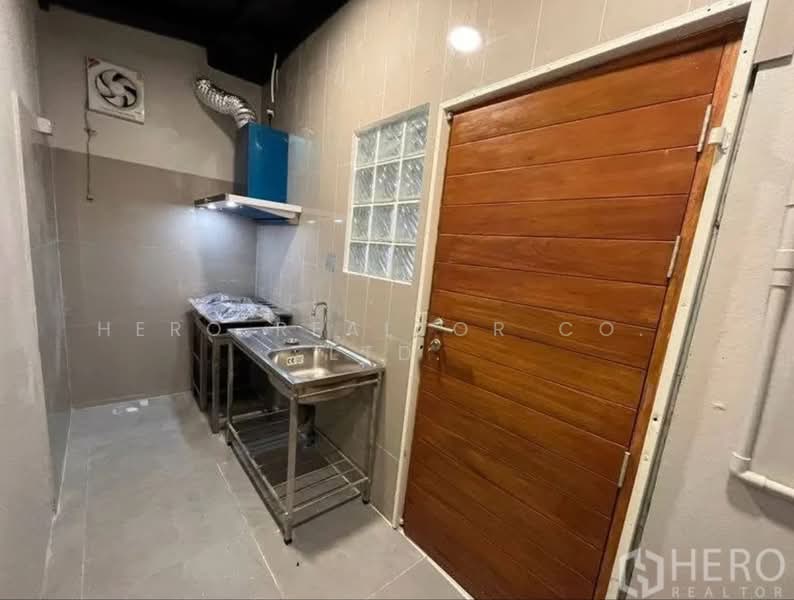 For Rent Townhouse near BTS Punnawithi, Bang Chak, Bangkok HRE00930, กรุงเทพ, บางจาก, พระโขนง, กรุงเทพ, 220 ตร.ม., ทาวน์เฮ้าส์ ให้เช่า, โดย Hero Realtor Co., Ltd., 500362407 - DDproperty.com