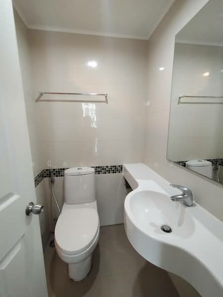 Lumpini Park Riverside Rama 3, Bangkok, 4 Rama 3 Road, Bang Pong Pang, Yan Nawa, Bangkok, 1 Bedroom, 27 sqm, Condo For Sale, by พนิดา (พลอย), 500362410 - DDproperty.com