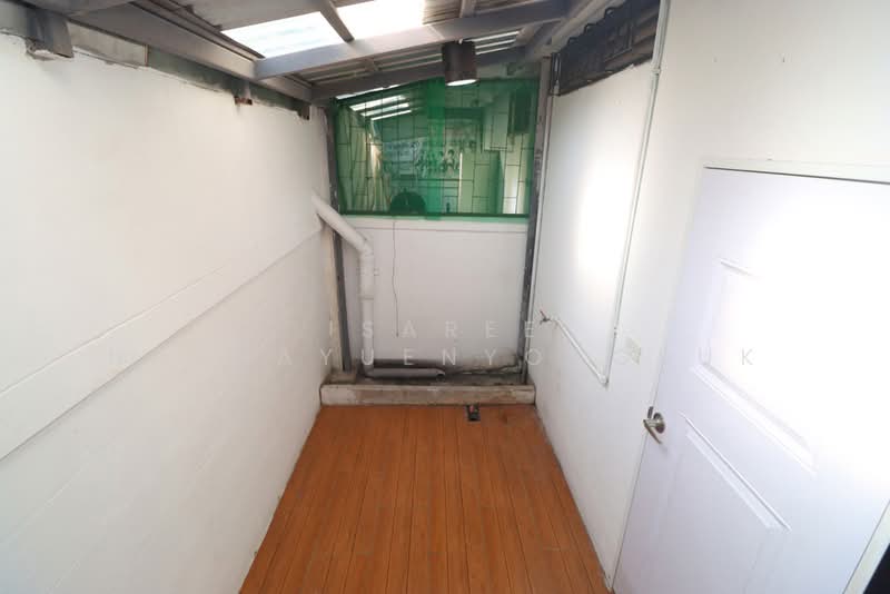 Townhouse in Soi Ramkhamhaeng 24, Bangkok, รามคำแหง, Hua Mak, Bang Kapi, Bangkok, 2 Bedrooms, 90 sqm, Townhouse For Sale, by Isaree Nakhayuenyongsuk, 500362421 - DDproperty.com