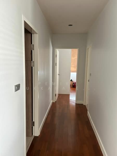 Baan Siri Silom, Bangkok, 3 Sriwiang Road, Silom, Bang Rak, Bangkok, 2 Bedrooms, 89 sqm, Condo For Sale, by Pemika Aukkaraleekul, 500362459 - DDproperty.com