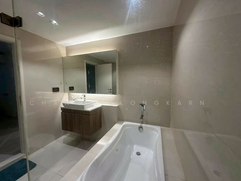Vtara Sukhumvit 36, Bangkok, 118 Soi Saen Sabai, Phra Kanong, Khlong Toei, Bangkok, 2 Bedrooms, 58 sqm, Condo For Rent, by Chanon Ekongkarn, 500362497 - DDproperty.com