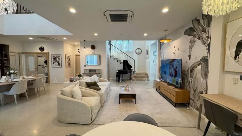 SHAWN Wongwaen-Chatuchot, Bangkok, Kanchanaphisek Parallel Road, Tha Rang, Bang Khen, Bangkok, 5 Bedrooms, 380 sqm, Single Detached House For Rent, by Chanon Ekongkarn, 500362558 - DDproperty.com
