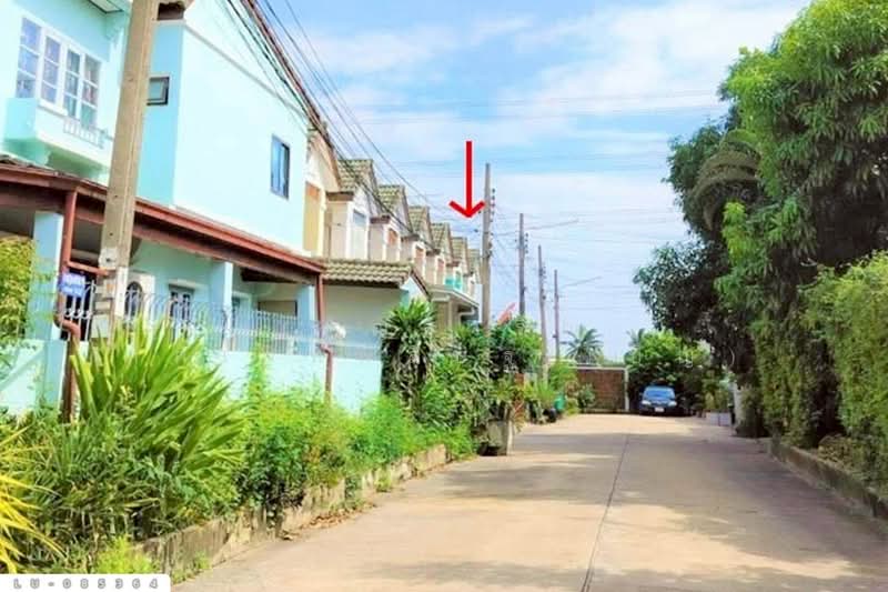 Baan Kritsana Romklao, Bangkok, Romklao Road, Min Buri, Bangkok, 2 Bedrooms, 100 sqm, Townhouse For Sale, by Benchawarin Pakkawetppisit, 500362573 - DDproperty.com