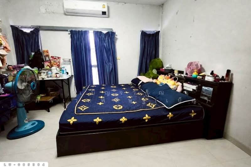 Baan Kritsana Romklao, Bangkok, Romklao Road, Min Buri, Bangkok, 2 Bedrooms, 100 sqm, Townhouse For Sale, by Benchawarin Pakkawetppisit, 500362573 - DDproperty.com
