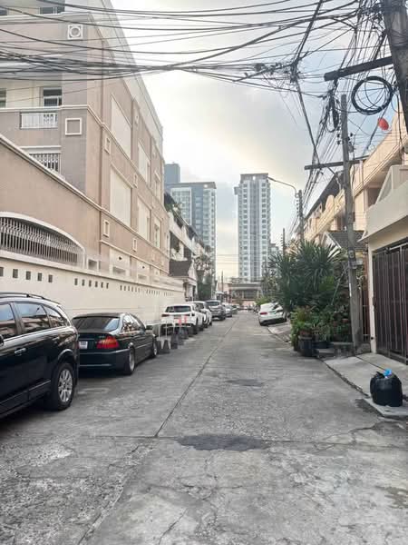4-BR Townhouse, Bangkok, Bang Chak, Phra Khanong, Bangkok, 4 Bedrooms, 450 sqm, Townhouse For Sale, by Pemika Aukkaraleekul, 500362626 - DDproperty.com