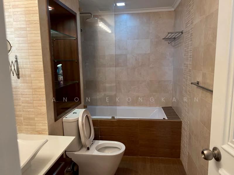 Kallista Mansion, Bangkok, 64 Soi Sukhumvit 11, Khlongtoei Nua, Watthana, Bangkok, 3 Bedrooms, 315 sqm, Condo For Rent, by Chanon Ekongkarn, 500362633 - DDproperty.com