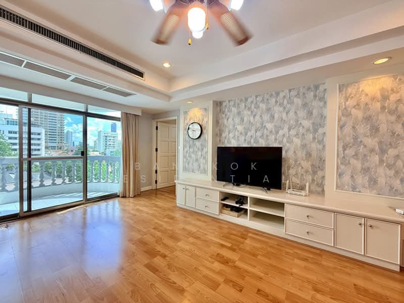 Royal Castle Sukhumvit, Bangkok, 30 Soi Sukhumvit 39, Khlongtoei Nua, Watthana, Bangkok, 3 Bedrooms, 160 sqm, Condo For Rent, by Bangkok Residential, 500362740 - DDproperty.com