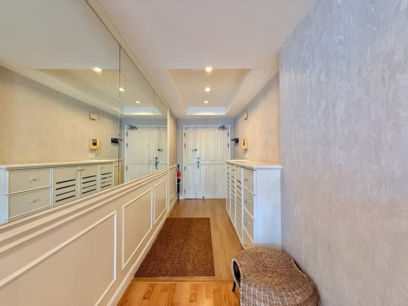 Royal Castle Sukhumvit, Bangkok, 30 Soi Sukhumvit 39, Khlongtoei Nua, Watthana, Bangkok, 3 Bedrooms, 160 sqm, Condo For Rent, by Bangkok Residential, 500362740 - DDproperty.com