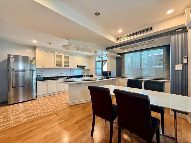 Royal Castle Sukhumvit, Bangkok, 30 Soi Sukhumvit 39, Khlongtoei Nua, Watthana, Bangkok, 3 Bedrooms, 160 sqm, Condo For Rent, by Bangkok Residential, 500362740 - DDproperty.com