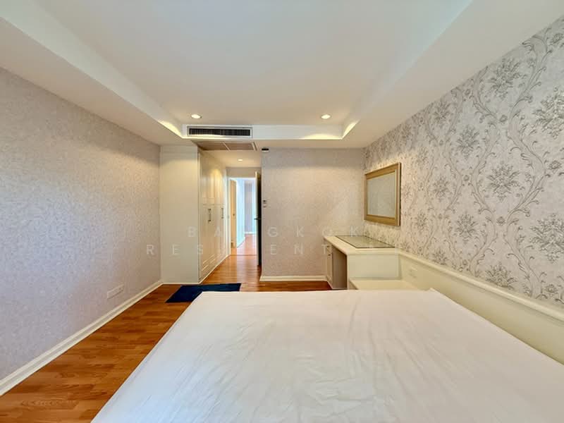 Royal Castle Sukhumvit, Bangkok, 30 Soi Sukhumvit 39, Khlongtoei Nua, Watthana, Bangkok, 3 Bedrooms, 160 sqm, Condo For Rent, by Bangkok Residential, 500362740 - DDproperty.com