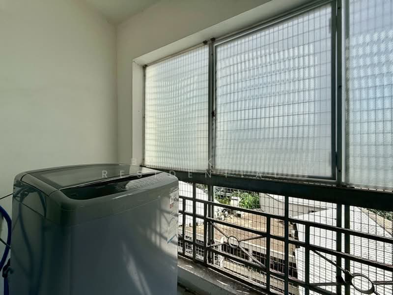 Royal Castle Sukhumvit, Bangkok, 30 Soi Sukhumvit 39, Khlongtoei Nua, Watthana, Bangkok, 3 Bedrooms, 160 sqm, Condo For Rent, by Bangkok Residential, 500362740 - DDproperty.com