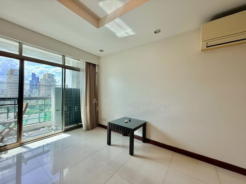 Royal Castle Sukhumvit, Bangkok, 30 Soi Sukhumvit 39, Khlongtoei Nua, Watthana, Bangkok, 3 Bedrooms, 133 sqm, Condo For Rent, by Bangkok Residential, 500362803 - DDproperty.com