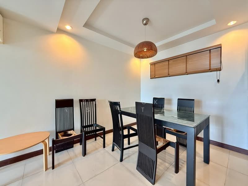 Royal Castle Sukhumvit, Bangkok, 30 Soi Sukhumvit 39, Khlongtoei Nua, Watthana, Bangkok, 3 Bedrooms, 133 sqm, Condo For Rent, by Bangkok Residential, 500362803 - DDproperty.com