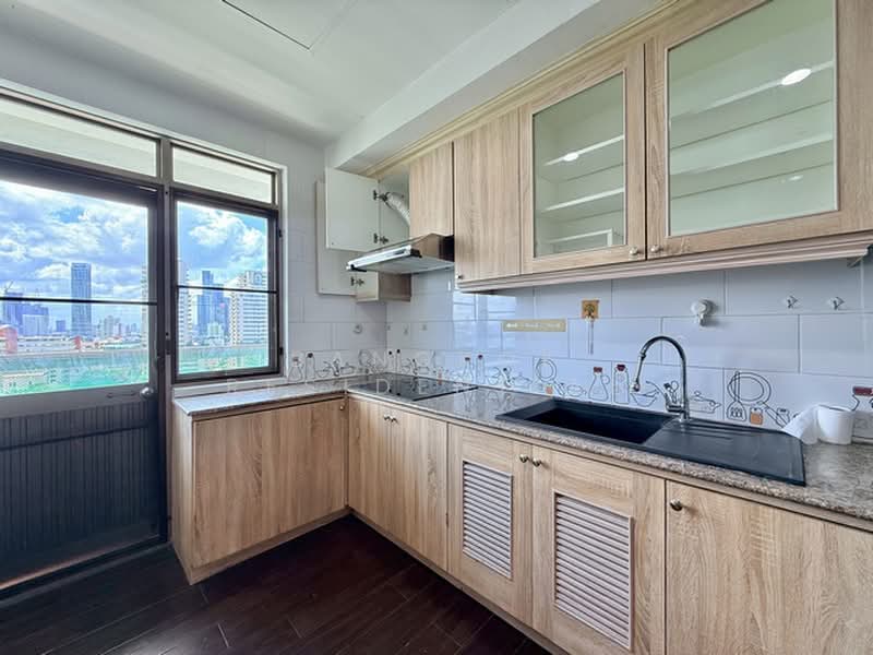 Royal Castle Sukhumvit, Bangkok, 30 Soi Sukhumvit 39, Khlongtoei Nua, Watthana, Bangkok, 3 Bedrooms, 133 sqm, Condo For Rent, by Bangkok Residential, 500362803 - DDproperty.com