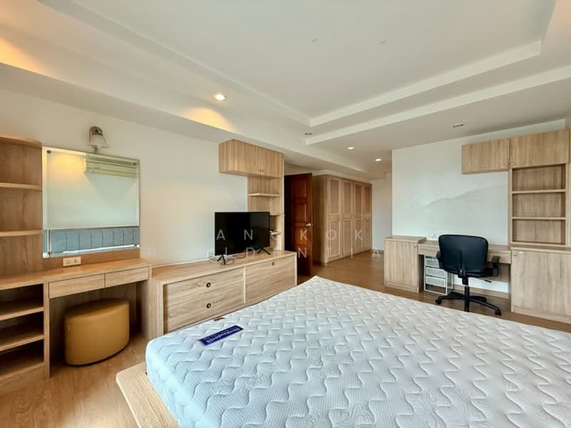 Royal Castle Sukhumvit, Bangkok, 30 Soi Sukhumvit 39, Khlongtoei Nua, Watthana, Bangkok, 3 Bedrooms, 133 sqm, Condo For Rent, by Bangkok Residential, 500362803 - DDproperty.com