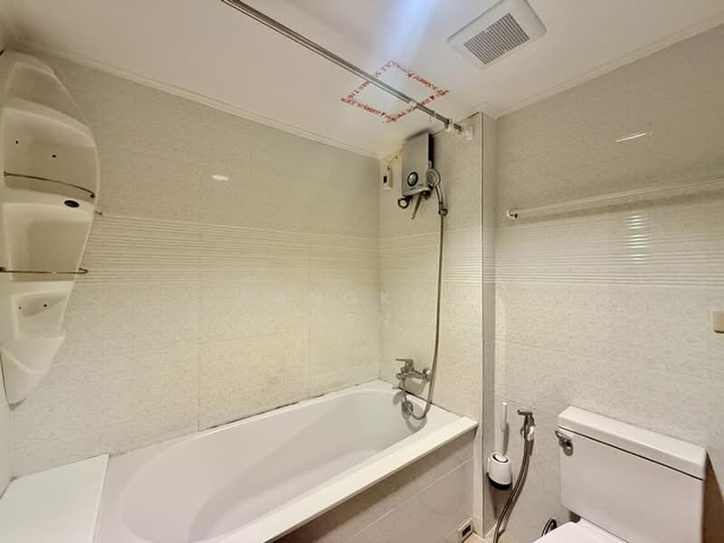 Royal Castle Sukhumvit, Bangkok, 30 Soi Sukhumvit 39, Khlongtoei Nua, Watthana, Bangkok, 3 Bedrooms, 133 sqm, Condo For Rent, by Bangkok Residential, 500362803 - DDproperty.com