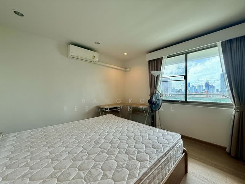 Royal Castle Sukhumvit, Bangkok, 30 Soi Sukhumvit 39, Khlongtoei Nua, Watthana, Bangkok, 3 Bedrooms, 133 sqm, Condo For Rent, by Bangkok Residential, 500362803 - DDproperty.com