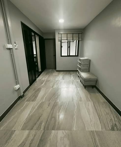บ้านเดี่ยว 2 ชั้น ซอยสุขุมวิท 56, Bangkok, Bang Chak, Phra Khanong, Bangkok, 5 Bedrooms, 220 sqm, Single Detached House For Rent, by Sunitra Sachdev, 500362876 - DDproperty.com