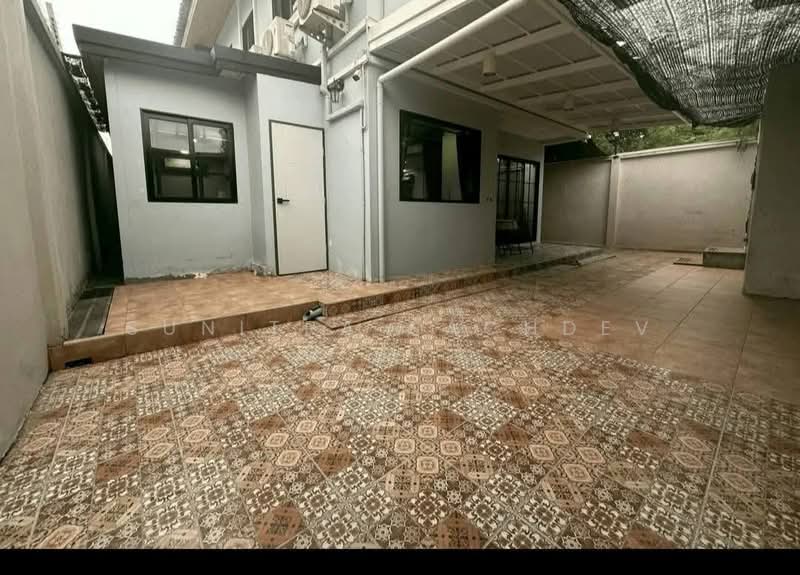 บ้านเดี่ยว 2 ชั้น ซอยสุขุมวิท 56, กรุงเทพ, บางจาก, พระโขนง, กรุงเทพ, 220 ตร.ม., บ้านเดี่ยว ให้เช่า, โดย Sunitra Sachdev, 500362876 - DDproperty.com