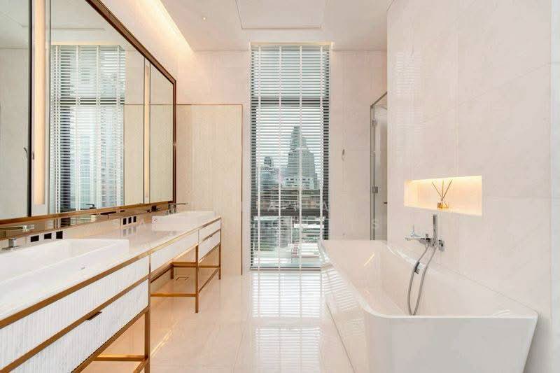 Sindhorn Lumpini, Bangkok, Sarasin Road, Lumphini, Pathum Wan, Bangkok, 3 Bedrooms, 230 sqm, Condo For Sale, by Tanapat Sakonsontised, 500362921 - DDproperty.com