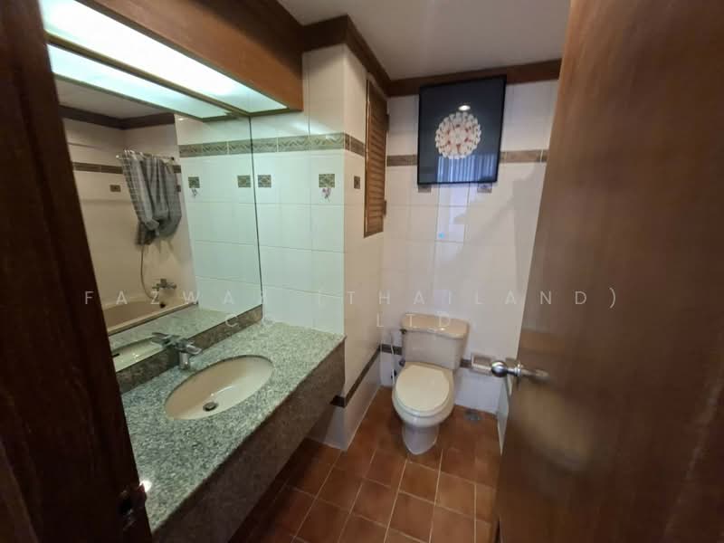 Sawang Apartment, Bangkok, Soi Sathorn 7, Thung Maha Mek, Sathon, Bangkok, 2 Bedrooms, 150 sqm, Condo For Rent, by Fazwaz (Thailand) Co., Ltd., 500362941 - DDproperty.com