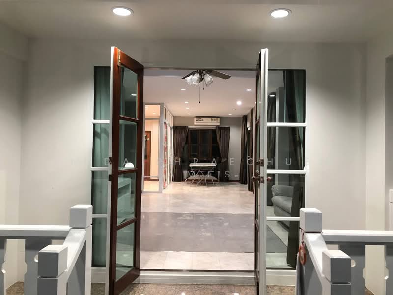 Vararom Lakeview : วรารมย์ เลควิลล์, สมุทรปราการ, ถนนบางพลี-ตำหรุ, บางพลีใหญ่, บางพลี, สมุทรปราการ, 300 ตร.ม., บ้านเดี่ยว ให้เช่า, โดย Jinda phraechuen James, 500362942 - DDproperty.com