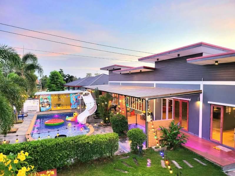 Heartbeat Loft Chill Pool Villa,Bang Lamung, Chon Buri (Pattaya), เทศบาล 1 ซอย 19, Huai Yai, Bang Lamung (Pattaya), Chon Buri (Pattaya), 4 Bedrooms, 200 sqm, Single Detached House For Rent, by Connex Property, 500362944 - DDproperty.com