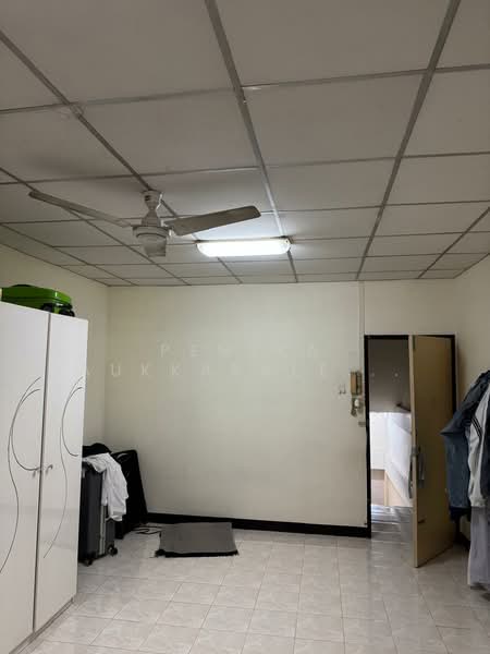 3-BR Townhouse, Bangkok, Si Phraya, Bang Rak, Bangkok, 3 Bedrooms, 84 sqm, Townhouse For Sale, by Pemika Aukkaraleekul, 500362987 - DDproperty.com