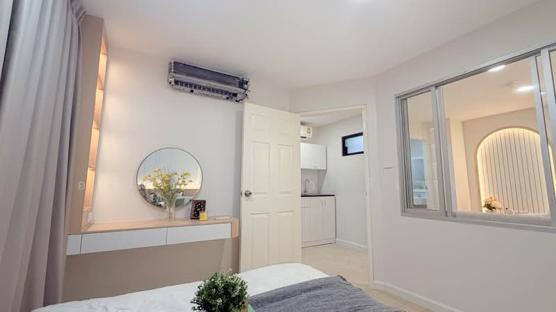 Lumpini Condo Town Bodindecha Ramkhamhaeng, Bangkok, Soi Ramkhamhaeng 43/1, Phlapphla, Wang Thonglang, Bangkok, 1 Bedroom, 28 sqm, Condo For Sale, by อรณิชา เทวาดิเทพ, 500363014 - DDproperty.com